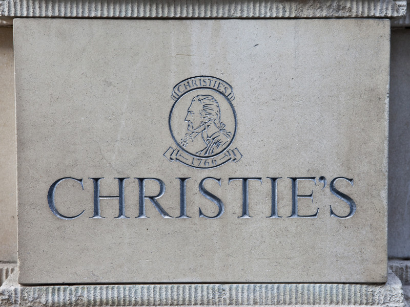 Первую в мире цифровую картину продали на аукционе Christie's почти за 70 млн долларов 	