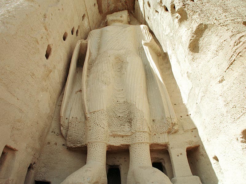 ЮНЕСКО объявила о проведении подготовительных работ для восстановления меньшей из статуй Будды в Бамиане, 15 лет назад взорванных талибами