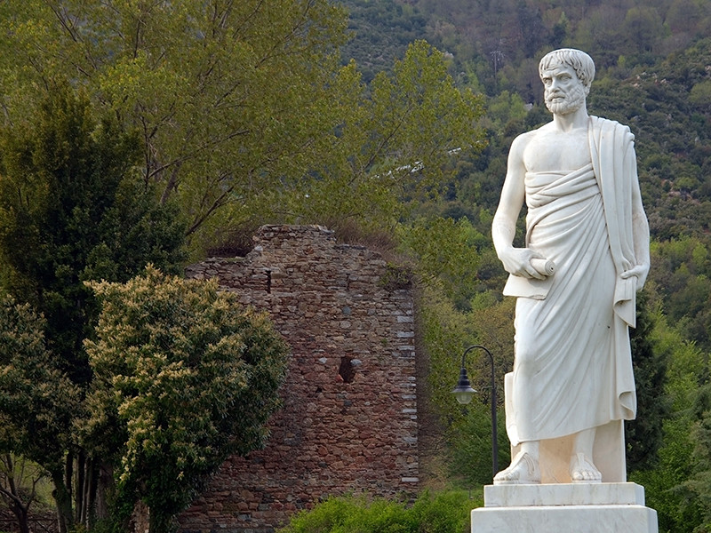 В этом году исполняется 2400 лет со дня рождения Аристотеля, и форум является одним из мероприятий юбилейной программы