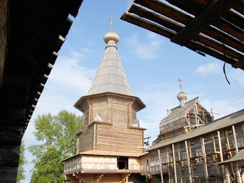 В Поморье отреставрирован храм-памятник северного деревянного зодчества XVIII века