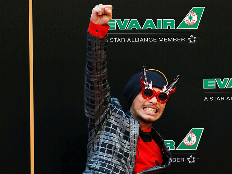 Малайзийский рэпер Неймуи, который имеет скандальную известность за злоупотребление ненормативной лексикой, был арестован полицией после жалоб со стороны мусульман