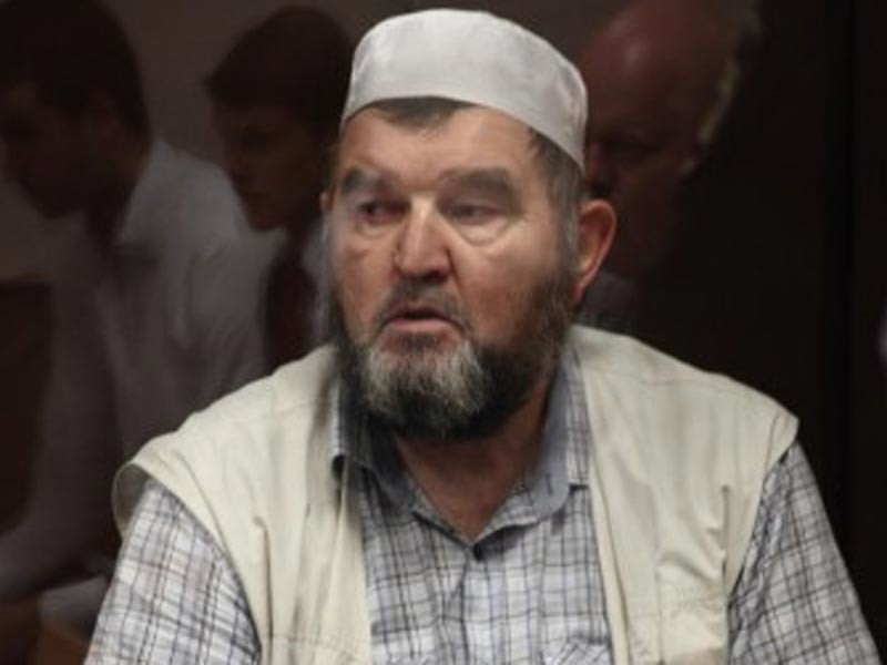 Ни один из исламских религиозных деятелей, к которым подозреваемый в экстремизме имам московской мечети "Ярдям" Махмуд Велитов обращался с просьбой дать оценку его проповеди, не ответил на запрос