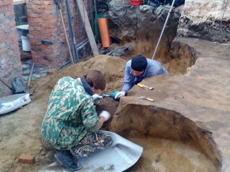 При реставрации Свято-Никольского собора в Омске откопали захоронения бронзового века