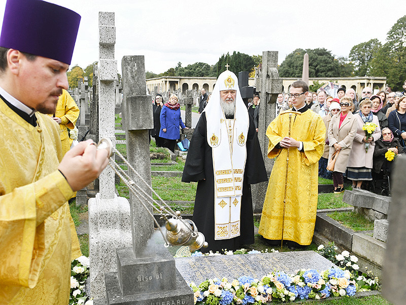В Лондоне патриарх Кирилл освятил Успенский собор и надгробие могилы митрополита Сурожского Антония