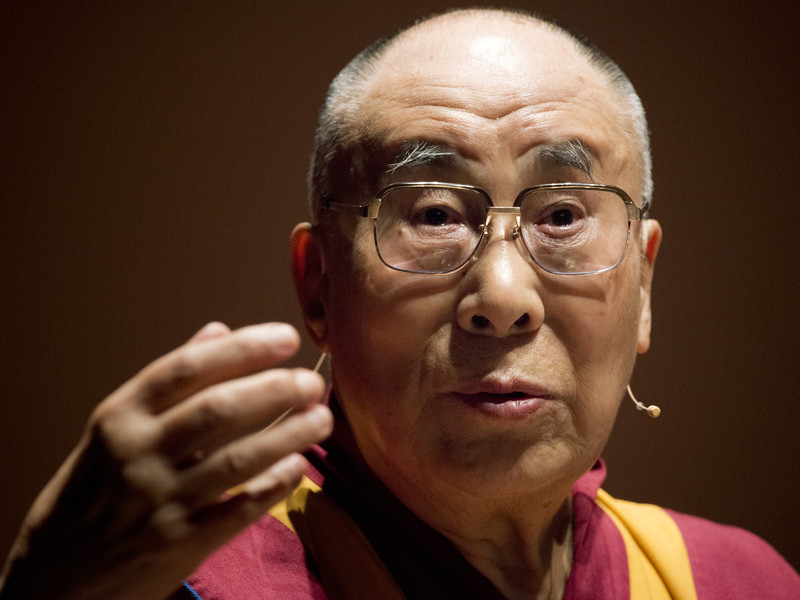 Далай-лама, высмеявший Трампа в ТВ-шоу, намерен встретиться с новым президентом США после инаугурации