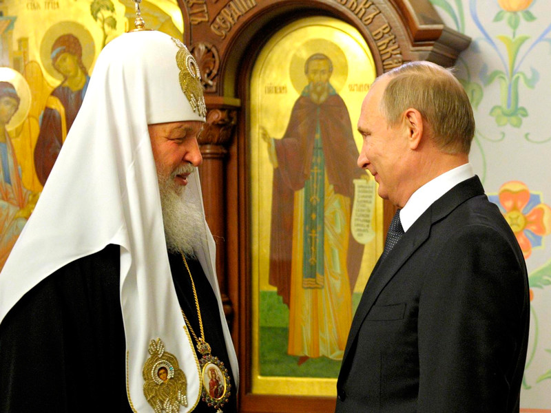 Владимир Путин спустя полвека пришел к выводу, что его крестил отец патриарха Кирилла