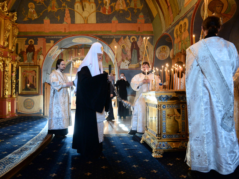 Патриарх Кирилл совершил заупокойную службу на 40-й день после крушения Ту-154 под Сочи
