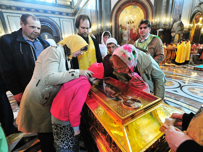 Мощам Николая Чудотворца в Москве поклонились уже четверть миллиона человек
