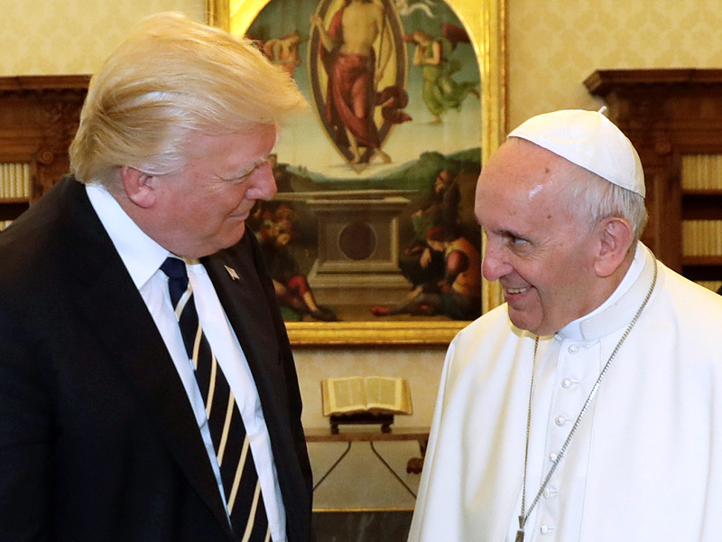 Президент США Дональд Трамп в среду, 24 мая, прибыл в Ватикан на аудиенцию к Папе Римскому Франциску после визита в Саудовскую Аравию, Израиль и Палестинскую автономию в рамках своей первой зарубежной поездки в качестве главы государства
