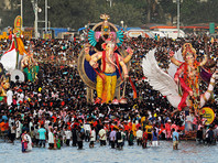 В Индии во время праздника, посвященного богу Ганеше,  утонули более десяти человек