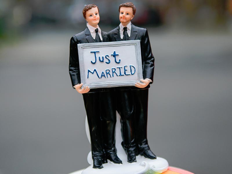 Финский священник готов отстаивать в суде свое право венчать геев

