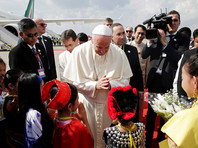 Папа Франциск прибыл в Мьянму, чтобы встретиться с гражданским и военным лидерами страны и беженцами-рохинджа