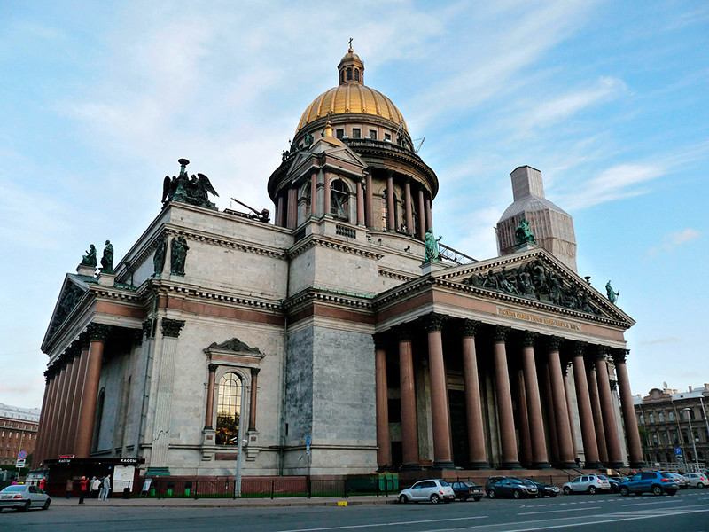 В Петербурге задержан мужчина, напавший на Исаакиевский собор с намерением изгнать бесов
