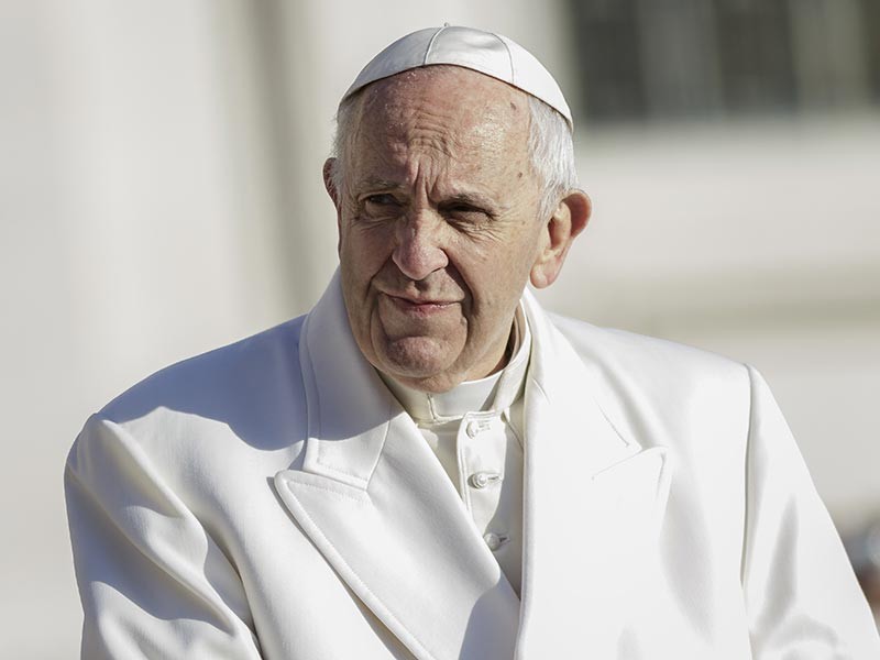 Папа Франциск назвал библейского змея-искусителя автором первой фейковой новости

