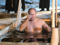 Небрежность Путина в селигерской проруби вызвала пересуды о его тайном католичестве (ВИДЕО)