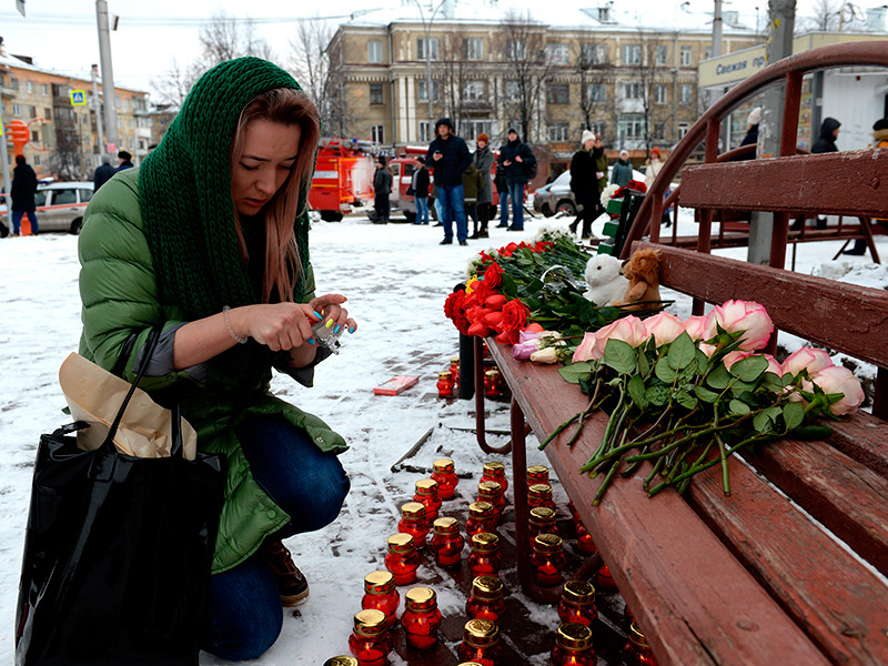 В православных храмах по всей России помолятся за упокой погибших при пожаре в кемеровском ТЦ
