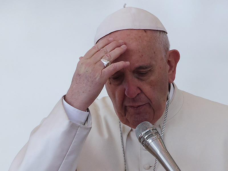 Папа Римский Франциск сообщил о получении им всего объема документов, касающихся расследования обвинений в педофилии в отношении чилийских священнослужителей. Он признал, что после изучения этих бумаг испытал "стыд и боль"