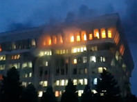 Пожар в Белом доме в Бишкеке в ночь на 6 октября 2020 года