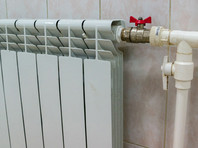 В Москве начали включать отопление в жилых домах