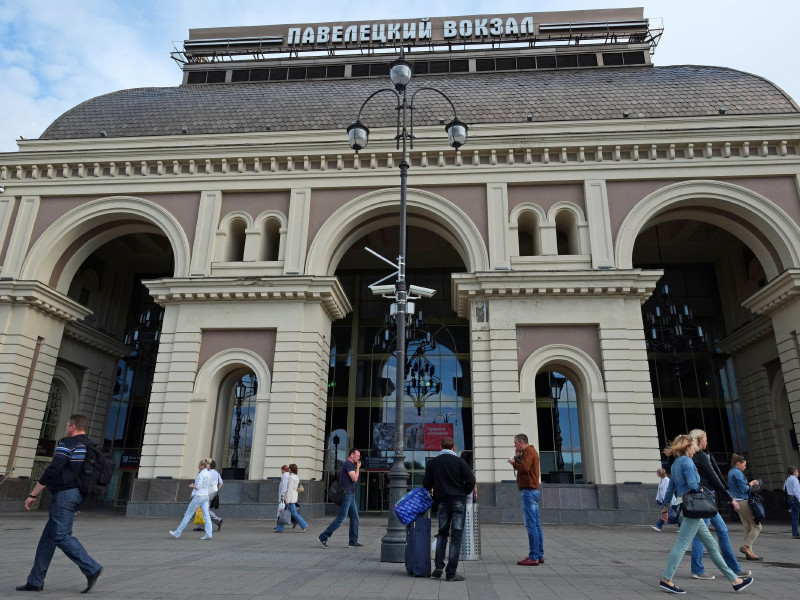 Строительство торгово-развлекательного центра "Павелецкая плаза", который расположится под площадью у Павелецкого вокзала Москвы, ведется с соблюдением заявленных сроков