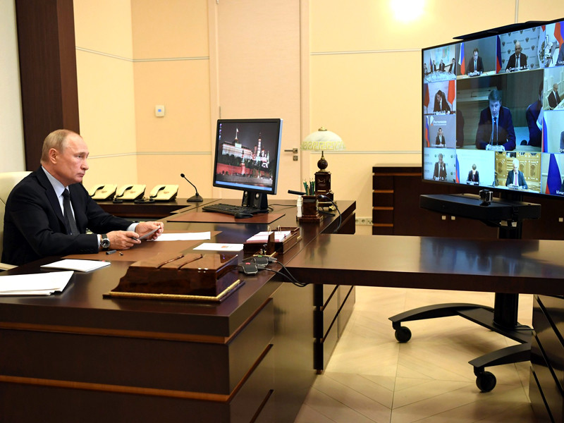 Президент России Владимир Путин 10 июня провел совещании по связи и IT-индустрии, в ходе которого указал на необходимость предпринять меры для поддержки отрасли, пострадавшей из-за эпидемии коронавируса
