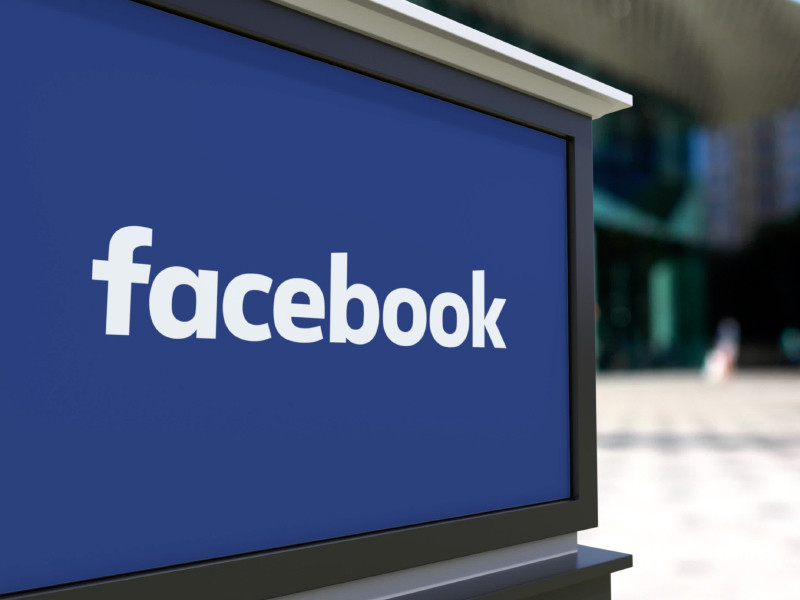 Facebook подала в российский суд иск о правах на товарный знак Oculus 	