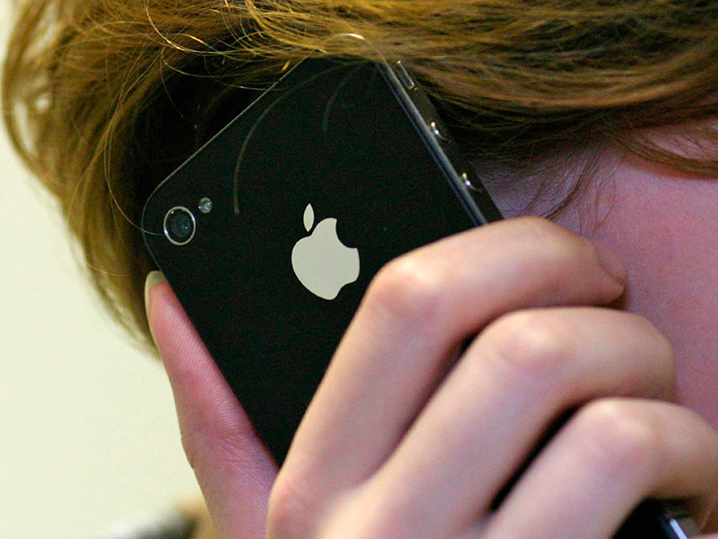 Владельцы старых iPhone из США, пострадавшие от замедления работы устройств, получили возможность присоединиться к иску против Apple