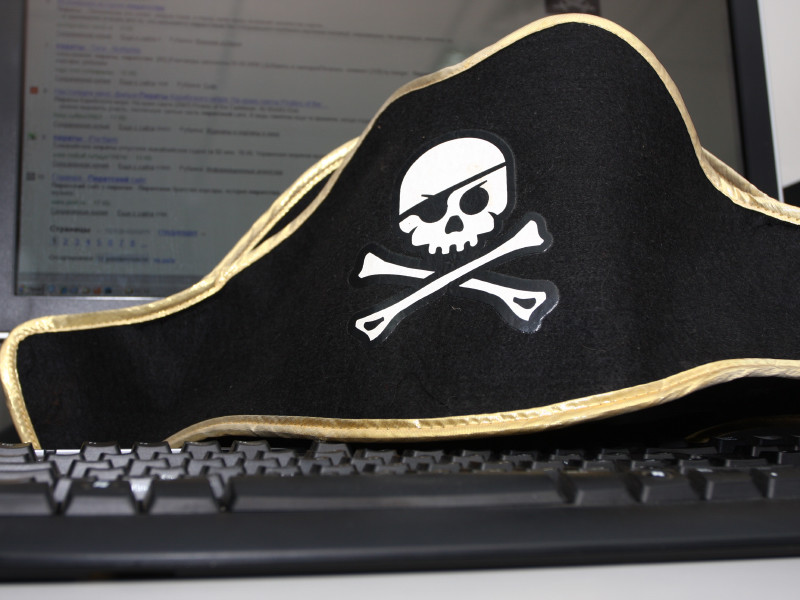 Закон о блокировке пиратских приложений вступит в силу 1 октября
