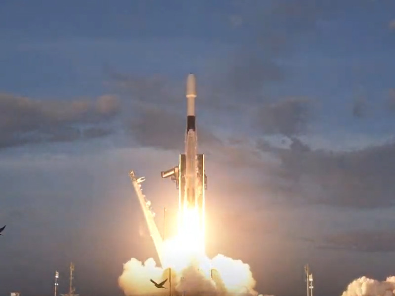 SpaceX запустила 13-ю партию спутников системы глобального доступа к интернету Starlink