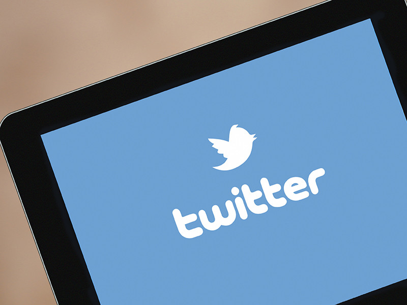  В Роскомнадзоре напомнили сервису Twitter о необходимости удалить запрещенный контент до 15 мая 		
