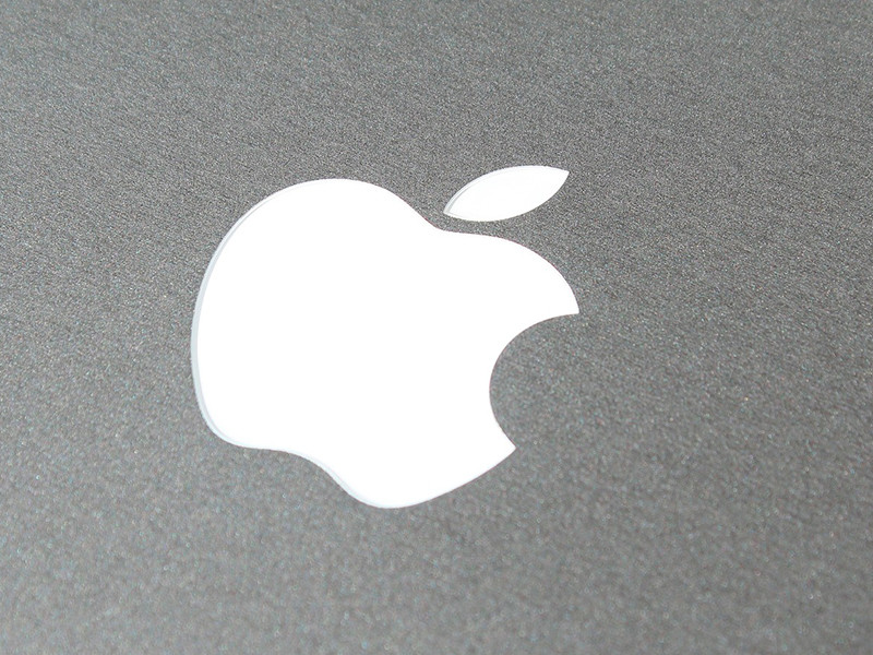 Суд в США обвинил Apple в умышленной продаже MacBook Pro с дефектом дисплея