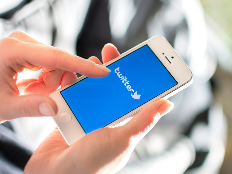 Роскомнадзор частично отменил замедление Twitter, пригрозив замедлить Facebook и YouTube