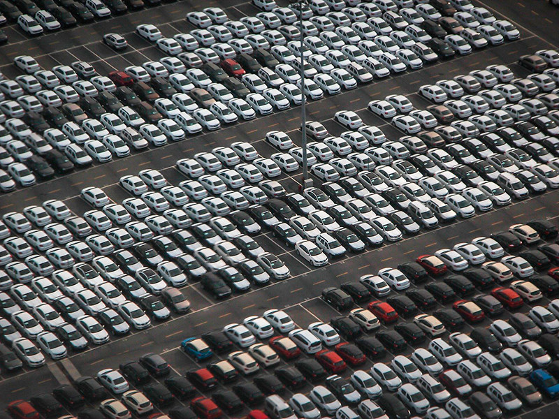 Продажи машин в Европе в апреле упали на рекордные 78,3%