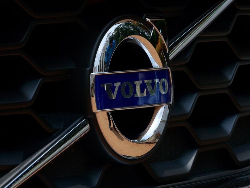 Volvo отзывает в России более 1,6 тыс. машин из-за проблем с ремнями безопасности