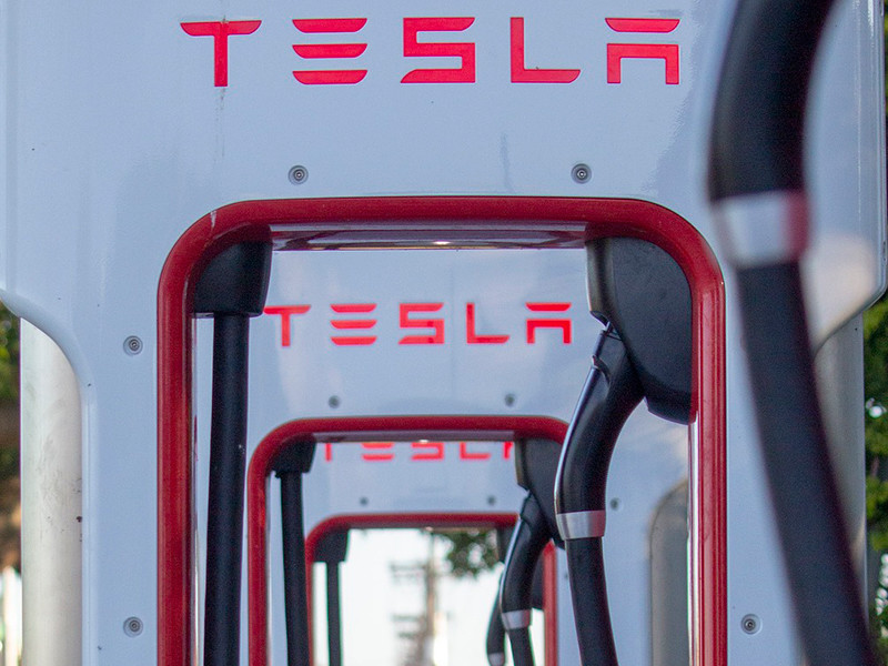Tesla отзывает в США более 9,5 тыс. электромобилей Model X и Model Y