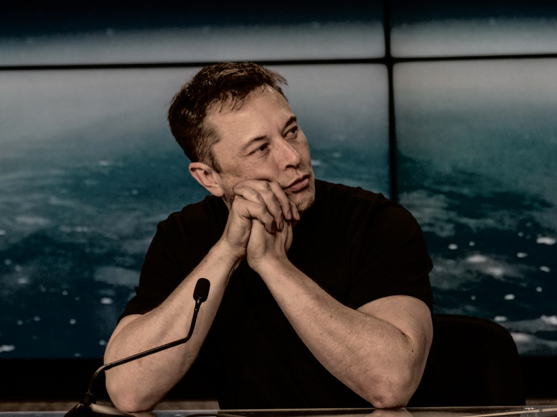 Илон Маск рассказал об отказе Apple купить Tesla в тяжелые дни для компании