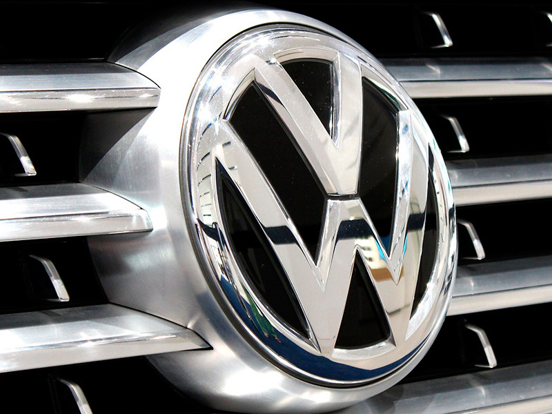 В компании Volkswagen опровергли появившееся 30 марта сообщение о переименовании американского подразделения в Voltswagen и назвали его первоапрельской шуткой