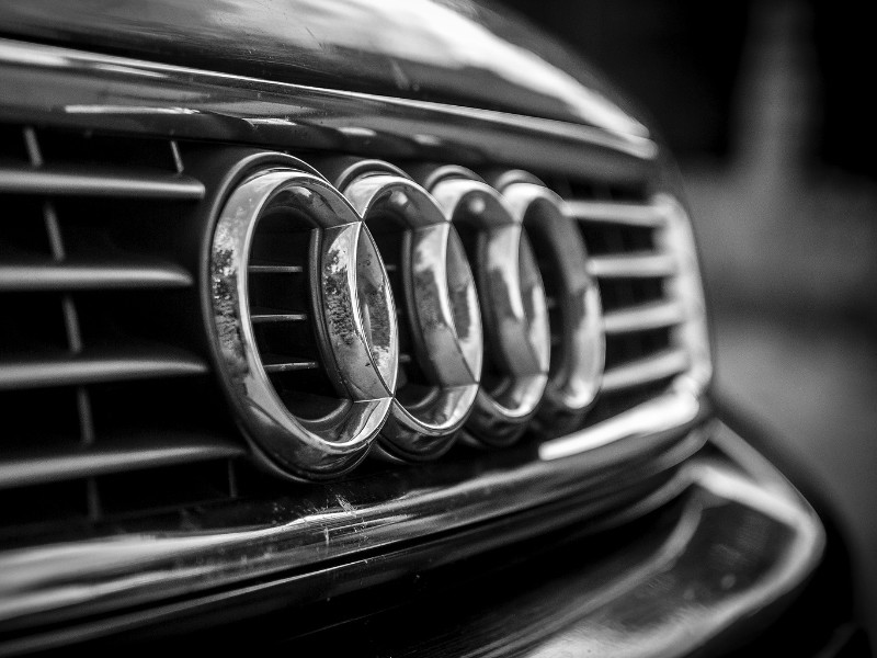  Audi прекратит разработку новых двигателей внутреннего сгорания 	