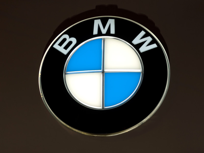 Российские дилеры BMW перестали выдавать клиентам некоторые машины. В их двигателях обнаружился серьезный дефект