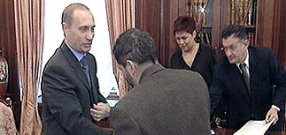 Сегодня в Кремле президент России Владимир Путин общался с журналистами