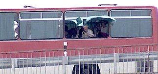 Спецназ провел штурм захваченного автобуса