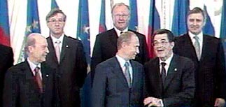 Евросоюз готов в будущем отменить визы для россиян