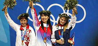 Россия открыла счет медалям на Олимпиаде