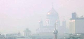 Из-за жары и смога в Москве резко выросла смертность. Но об этом велено молчать