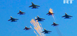 Первый день МАКС-2011: высший пилотаж и "дорожный кошмар"