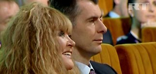 Кремль: Прохоров с Пугачевой перепутали съезд с корпоративом