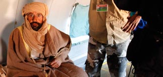 Опубликованы фото задержанного сына Каддафи