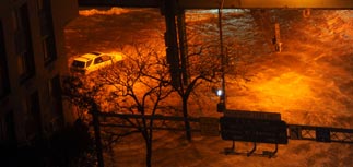 По США ударил "нетипичный идеальный" шторм: погибшие, блэкаут и потоп. Фото и видео