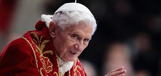 Такого не было 600 лет: Папа Римский покидает престол