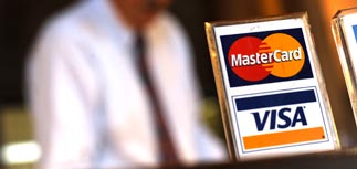 Депутаты и чиновники ищут способы отказаться от Visa и MasterCard